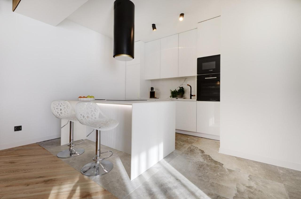 Apartament Heaven カトヴィツェ エクステリア 写真